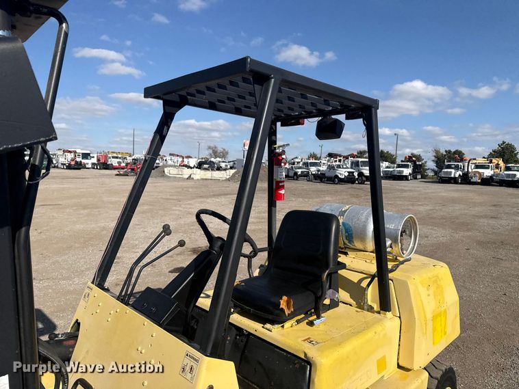 image for item EG1760 1999 Hyster H80XL forklift