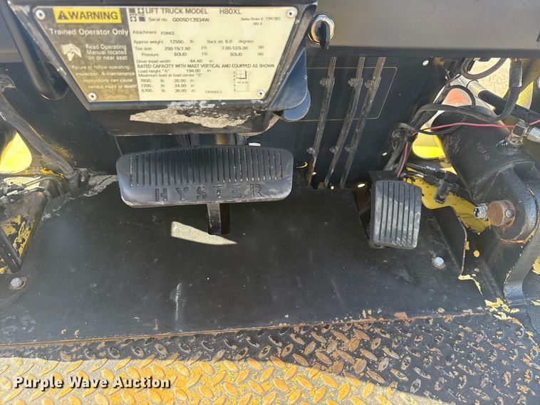 image for item EG1760 1999 Hyster H80XL forklift