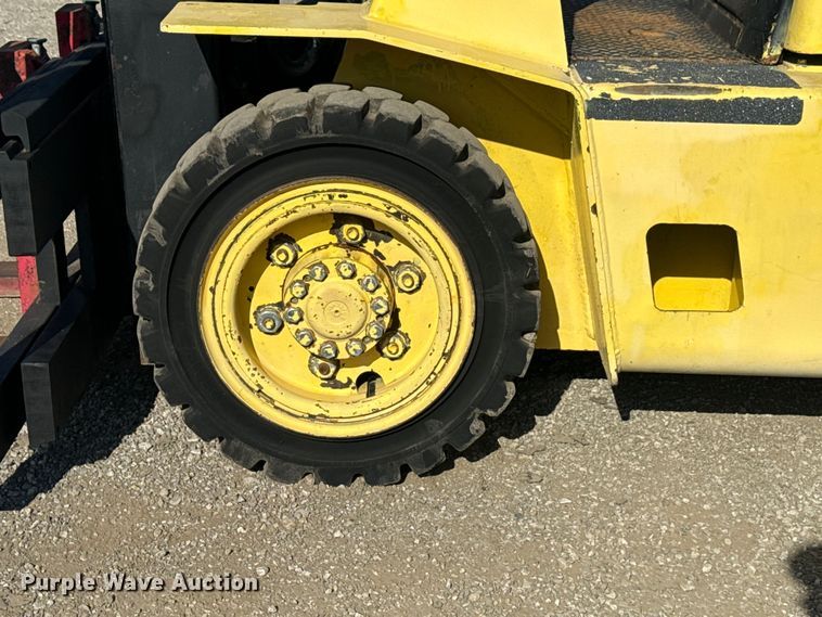 image for item EG1760 1999 Hyster H80XL forklift