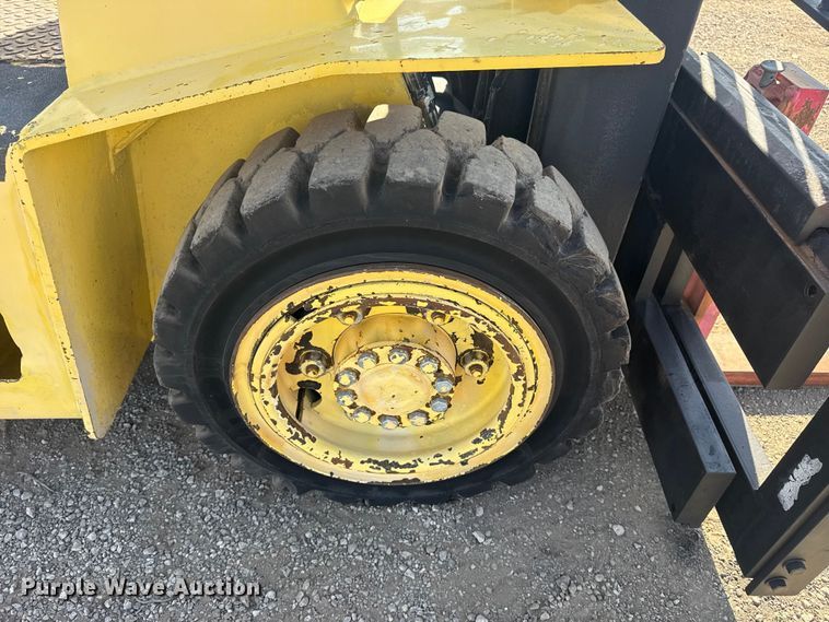 image for item EG1760 1999 Hyster H80XL forklift