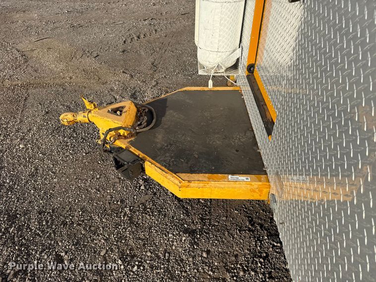 image for item EG1766 2006 Show Me Fabrication Inc. concession trailer