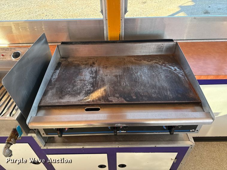 image for item EG1766 2006 Show Me Fabrication Inc. concession trailer