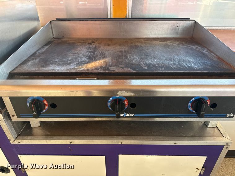 image for item EG1766 2006 Show Me Fabrication Inc. concession trailer