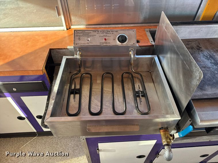 image for item EG1766 2006 Show Me Fabrication Inc. concession trailer