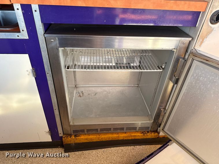 image for item EG1766 2006 Show Me Fabrication Inc. concession trailer