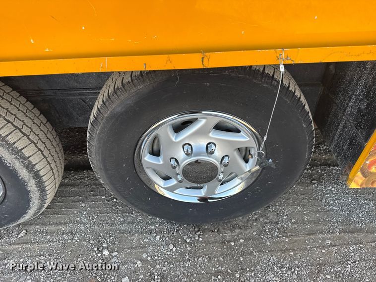 image for item EG1766 2006 Show Me Fabrication Inc. concession trailer