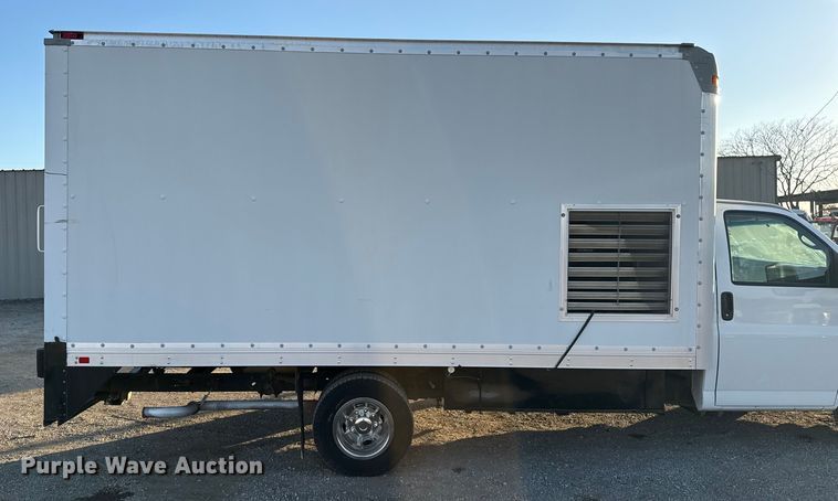 image for item EG1767 2012 Chevrolet Express box truck