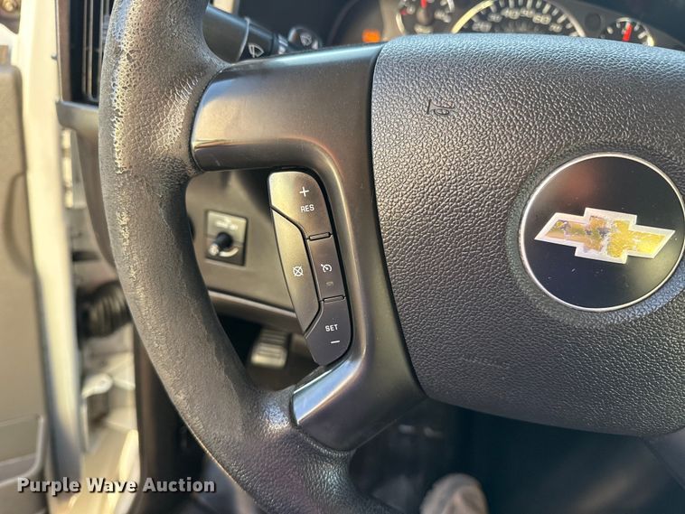 image for item EG1767 2012 Chevrolet Express box truck