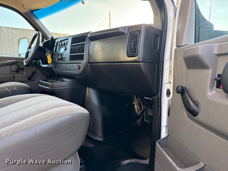 image for item EG1767 2012 Chevrolet Express box truck