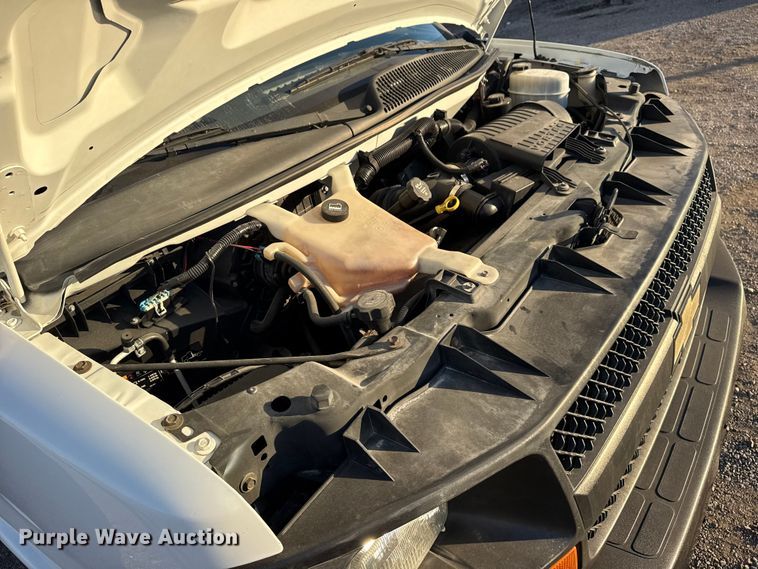 image for item EG1767 2012 Chevrolet Express box truck