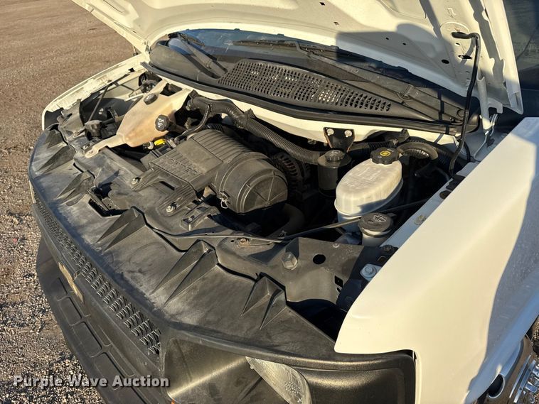 image for item EG1767 2012 Chevrolet Express box truck