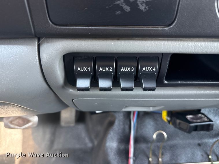 image for item EG6095 2007 Ford F550 Super Duty utility / service truck