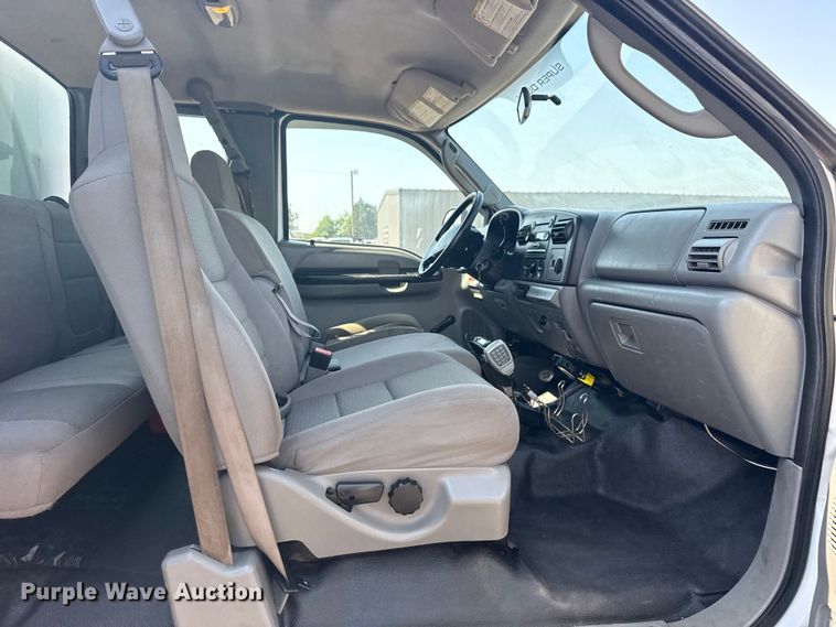 image for item EG6095 2007 Ford F550 Super Duty utility / service truck