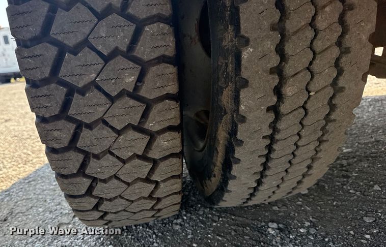 image for item EG6095 2007 Ford F550 Super Duty utility / service truck