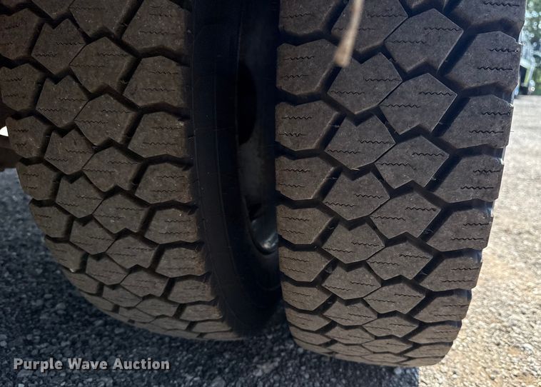 image for item EG6095 2007 Ford F550 Super Duty utility / service truck