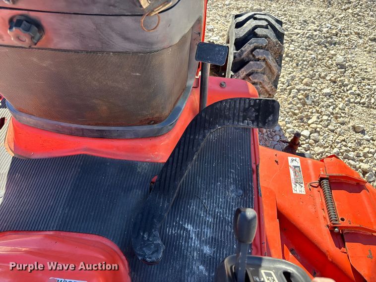 image for item EJ7723 Kubota BX2200D MFWD tractor