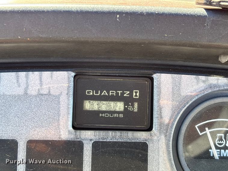 image for item EJ7723 Kubota BX2200D MFWD tractor