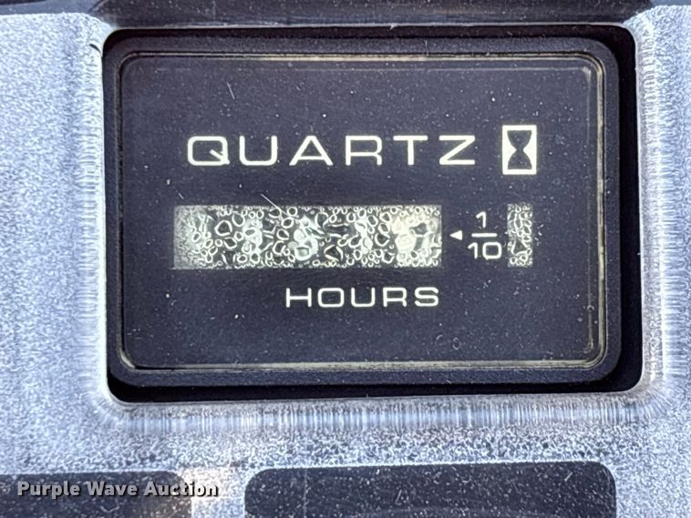 image for item EJ7723 Kubota BX2200D MFWD tractor