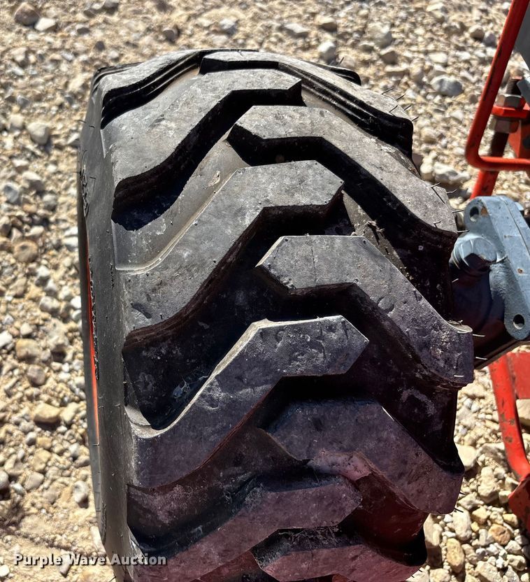 image for item EJ7723 Kubota BX2200D MFWD tractor