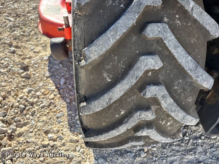 image for item EJ7723 Kubota BX2200D MFWD tractor