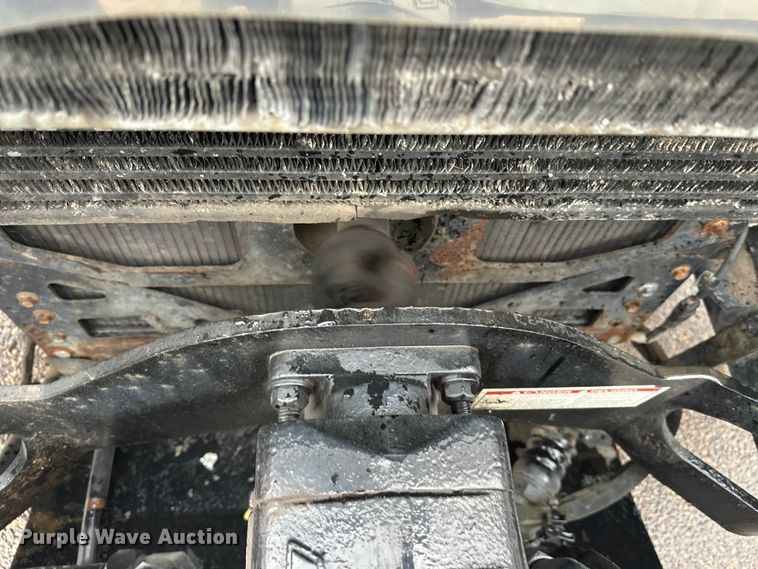 image for item EL0067 2008 Peterbilt PB320 refuse truck