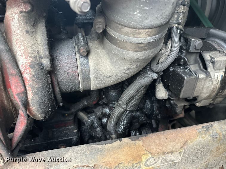 image for item EL0067 2008 Peterbilt PB320 refuse truck