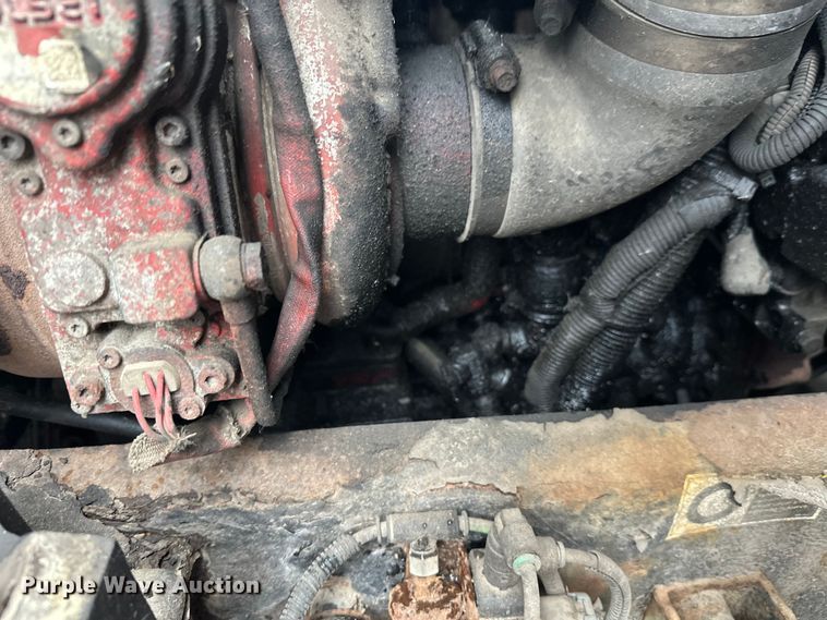 image for item EL0067 2008 Peterbilt PB320 refuse truck