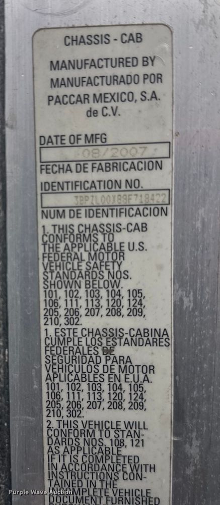 image for item EL0067 2008 Peterbilt PB320 refuse truck