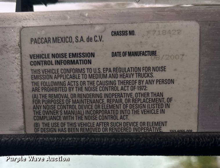 image for item EL0067 2008 Peterbilt PB320 refuse truck