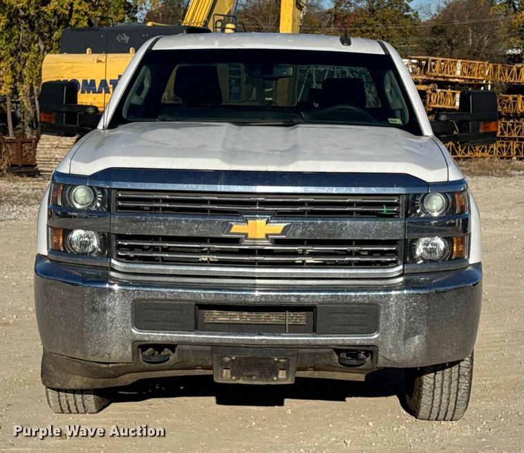 image for item EN0707 2017 Chevrolet Silverado 2500HD Double Cab pickup truck