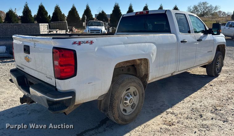 image for item EN0707 2017 Chevrolet Silverado 2500HD Double Cab pickup truck