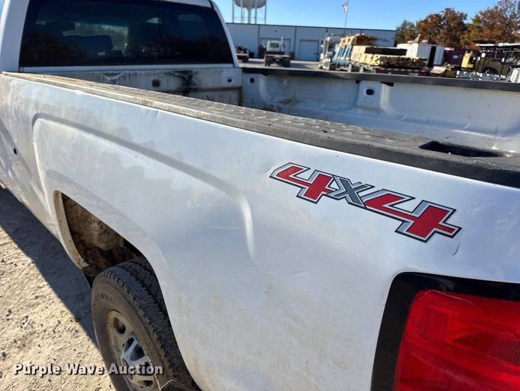 image for item EN0707 2017 Chevrolet Silverado 2500HD Double Cab pickup truck