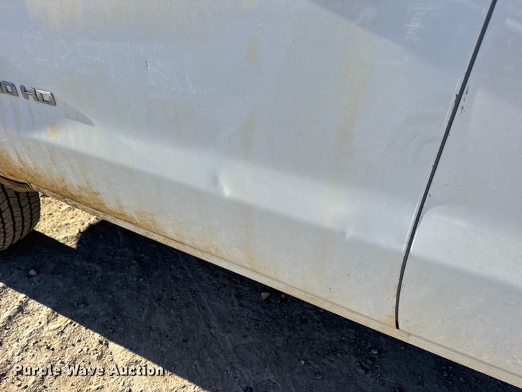 image for item EN0707 2017 Chevrolet Silverado 2500HD Double Cab pickup truck