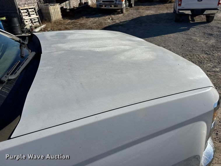 image for item EN0707 2017 Chevrolet Silverado 2500HD Double Cab pickup truck