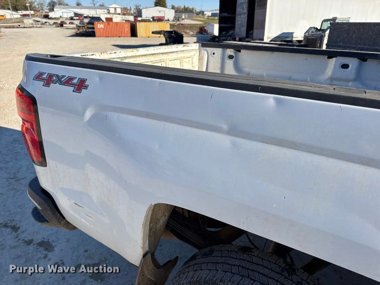 image for item EN0707 2017 Chevrolet Silverado 2500HD Double Cab pickup truck