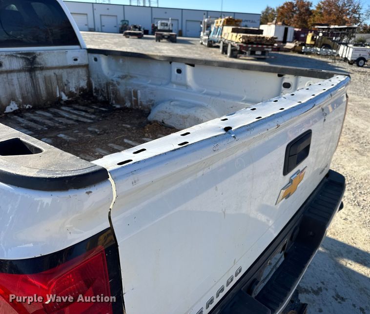 image for item EN0707 2017 Chevrolet Silverado 2500HD Double Cab pickup truck