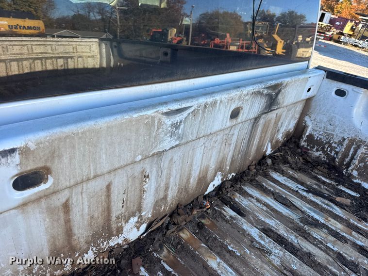 image for item EN0707 2017 Chevrolet Silverado 2500HD Double Cab pickup truck