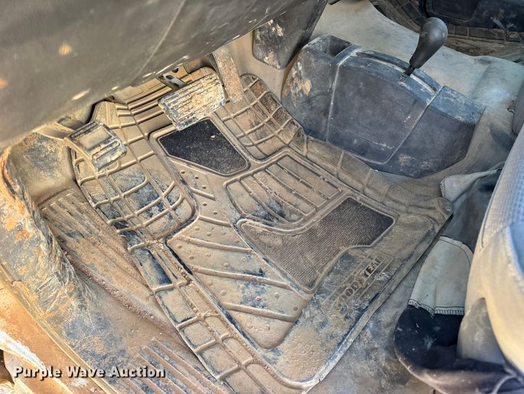 image for item EN0707 2017 Chevrolet Silverado 2500HD Double Cab pickup truck