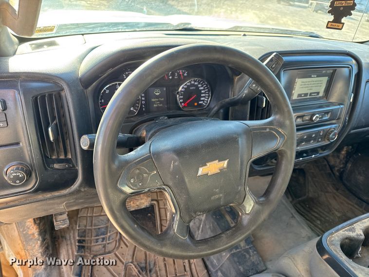 image for item EN0707 2017 Chevrolet Silverado 2500HD Double Cab pickup truck