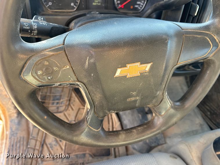 image for item EN0707 2017 Chevrolet Silverado 2500HD Double Cab pickup truck