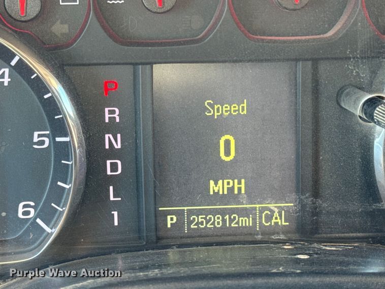 image for item EN0707 2017 Chevrolet Silverado 2500HD Double Cab pickup truck