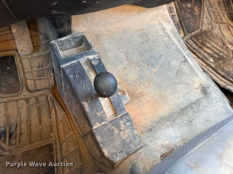 image for item EN0707 2017 Chevrolet Silverado 2500HD Double Cab pickup truck