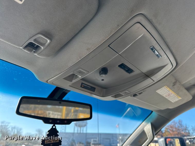 image for item EN0707 2017 Chevrolet Silverado 2500HD Double Cab pickup truck