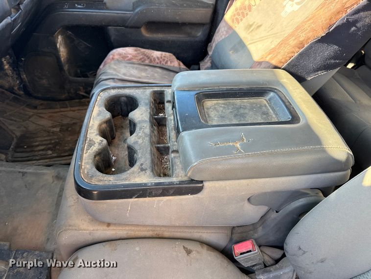 image for item EN0707 2017 Chevrolet Silverado 2500HD Double Cab pickup truck