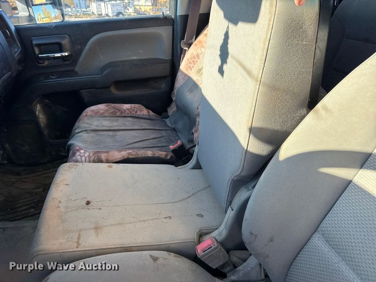 image for item EN0707 2017 Chevrolet Silverado 2500HD Double Cab pickup truck