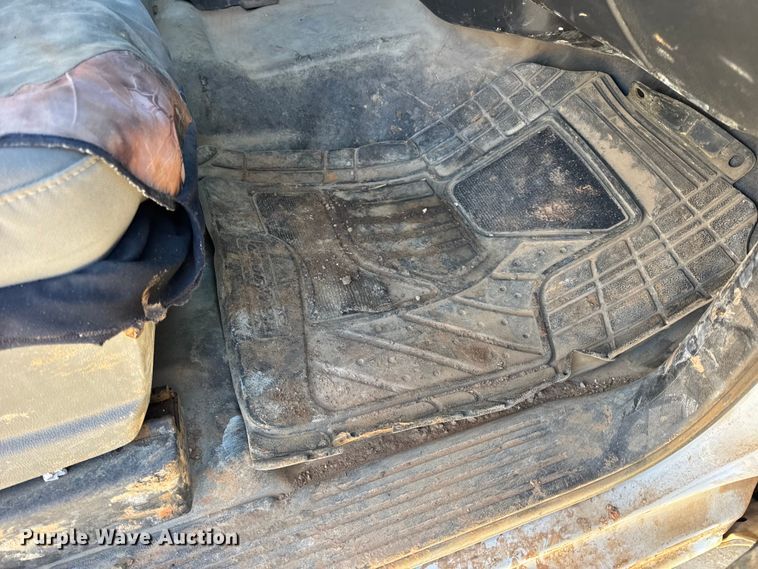 image for item EN0707 2017 Chevrolet Silverado 2500HD Double Cab pickup truck