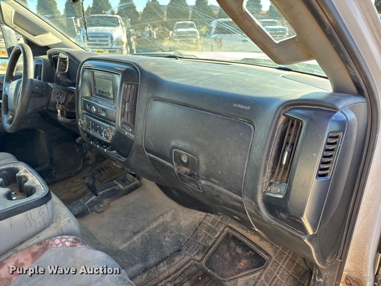 image for item EN0707 2017 Chevrolet Silverado 2500HD Double Cab pickup truck