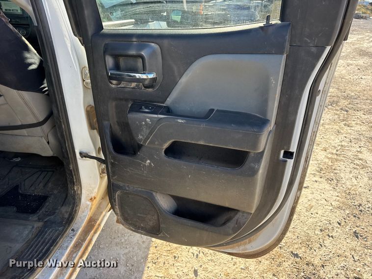 image for item EN0707 2017 Chevrolet Silverado 2500HD Double Cab pickup truck