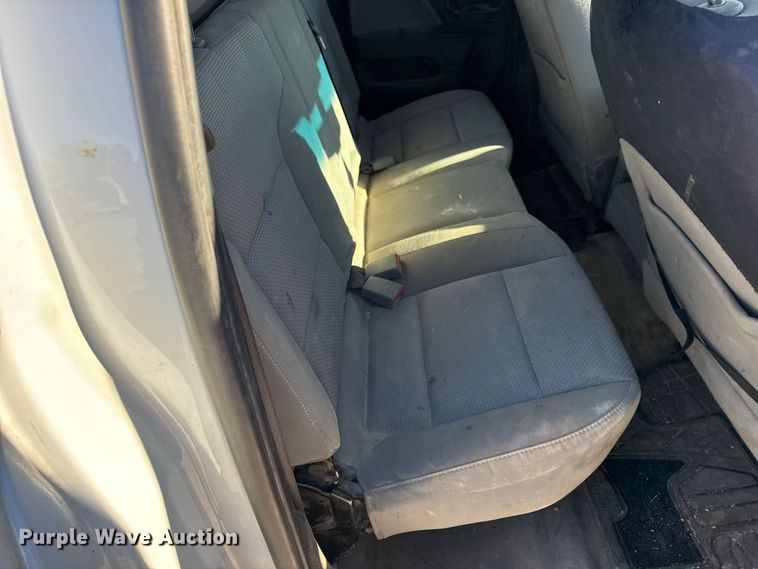 image for item EN0707 2017 Chevrolet Silverado 2500HD Double Cab pickup truck