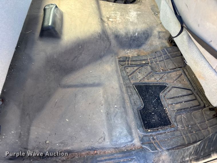 image for item EN0707 2017 Chevrolet Silverado 2500HD Double Cab pickup truck